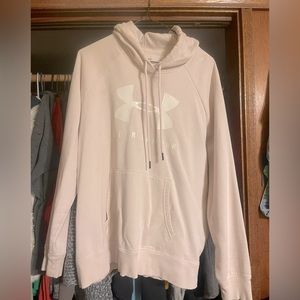 Women’s Under Armour Sweatshirt / light pink